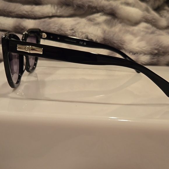Longchamp Paris Black Cat-Eye Sunglasses with Gradient Lenses Brand New In Case main image 6